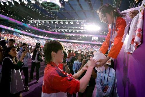 体育圈饭圈 瓜瓜基地,瓜瓜基地的狂欢与争议